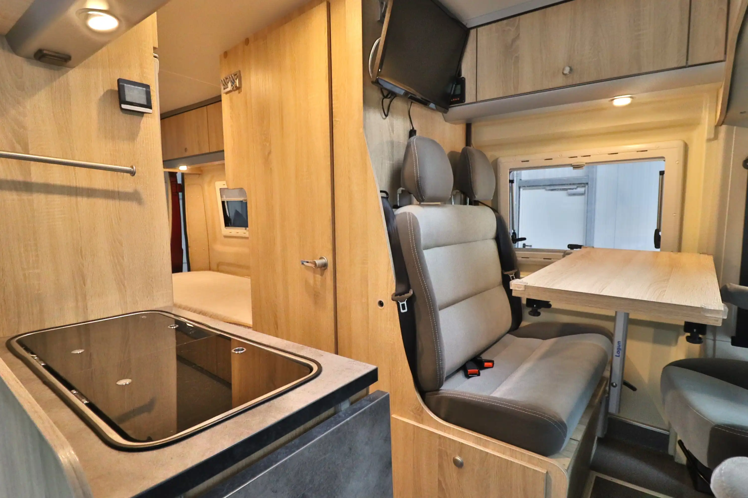 CLEVER Van 600