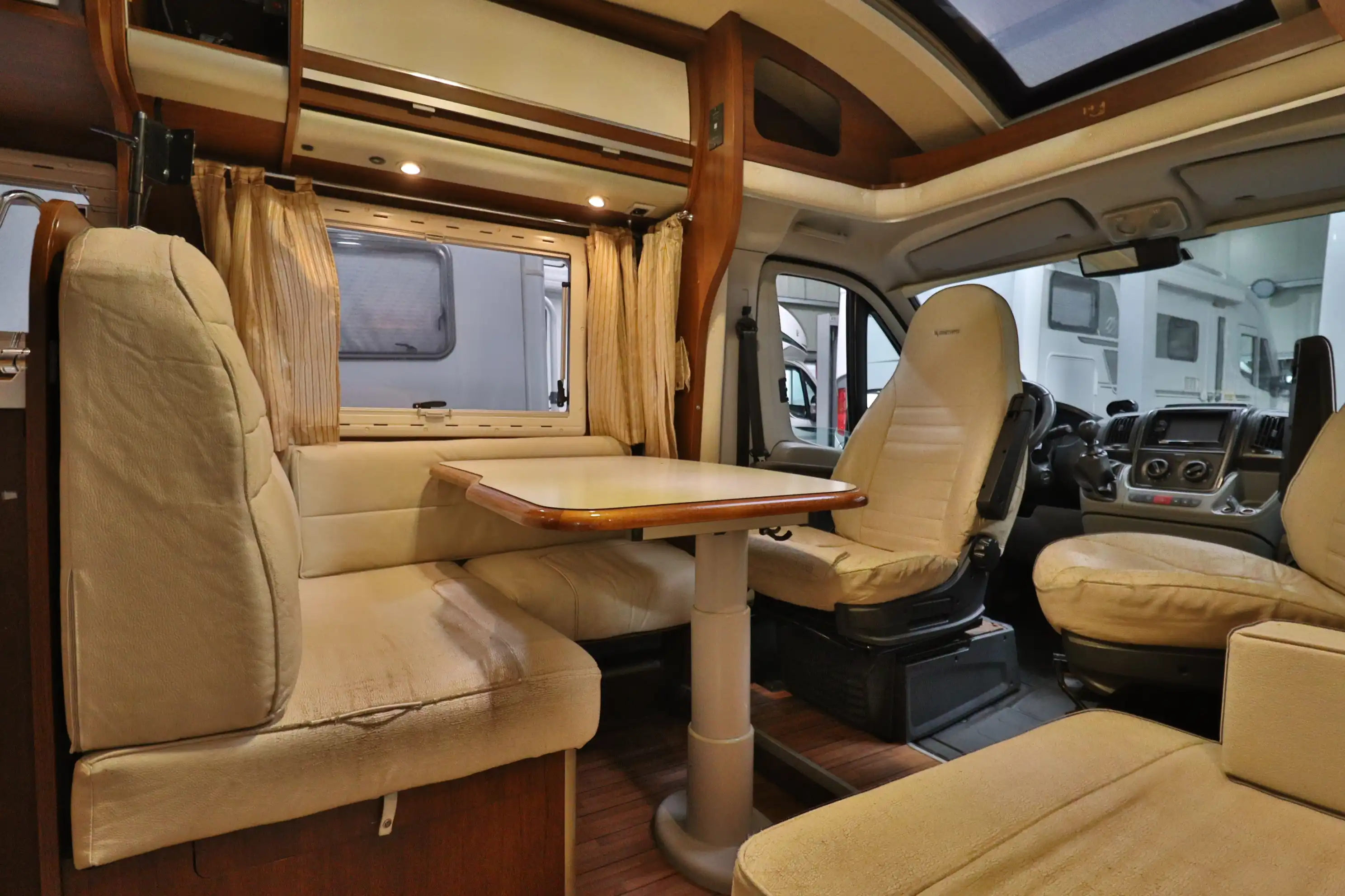 ELNAGH Prince 570 L