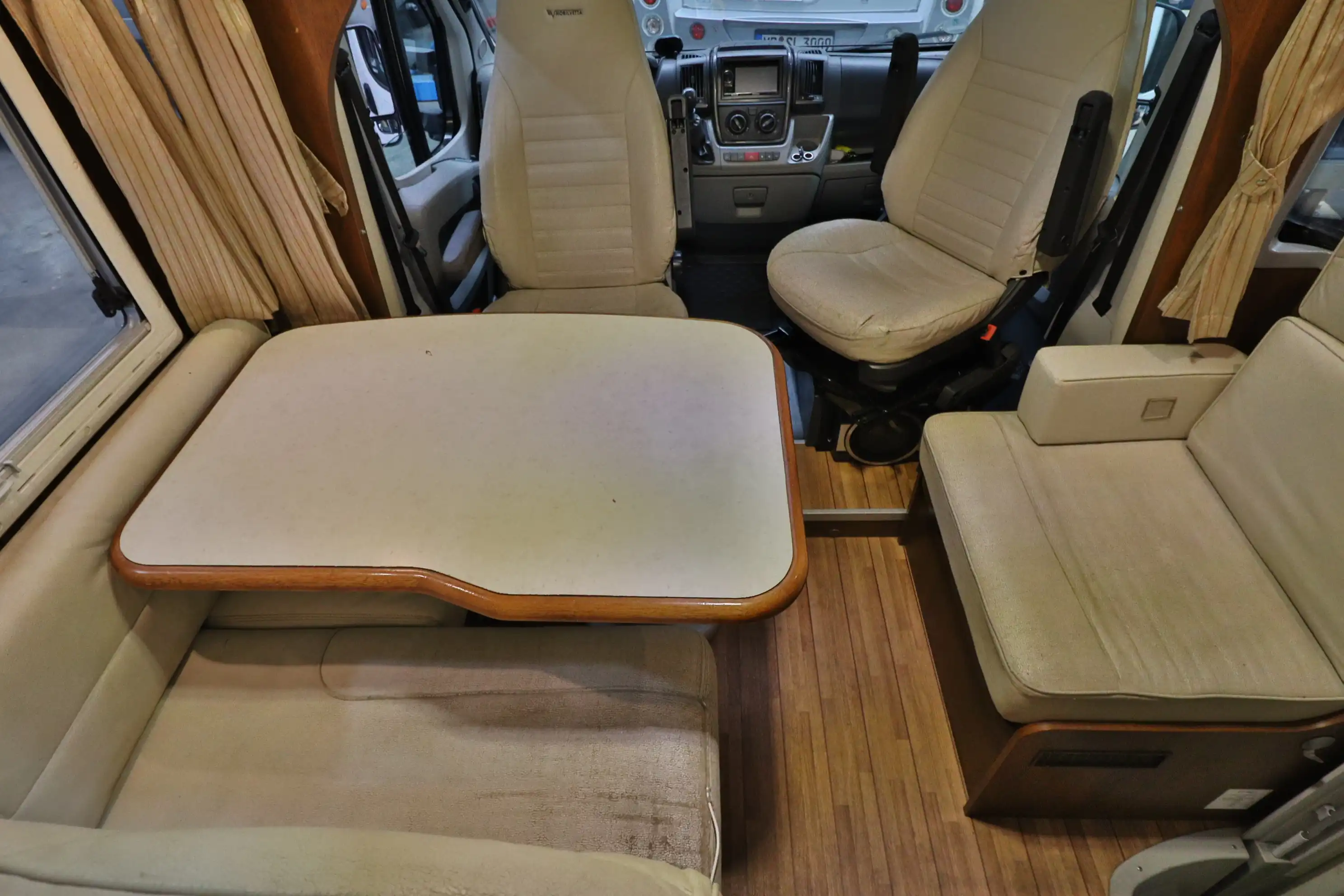 ELNAGH Prince 570 L