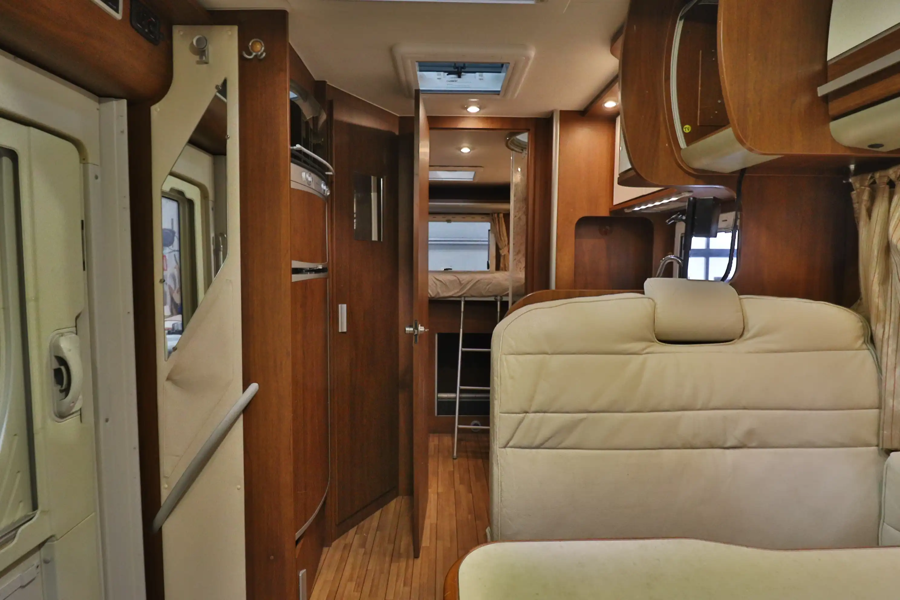 ELNAGH Prince 570 L