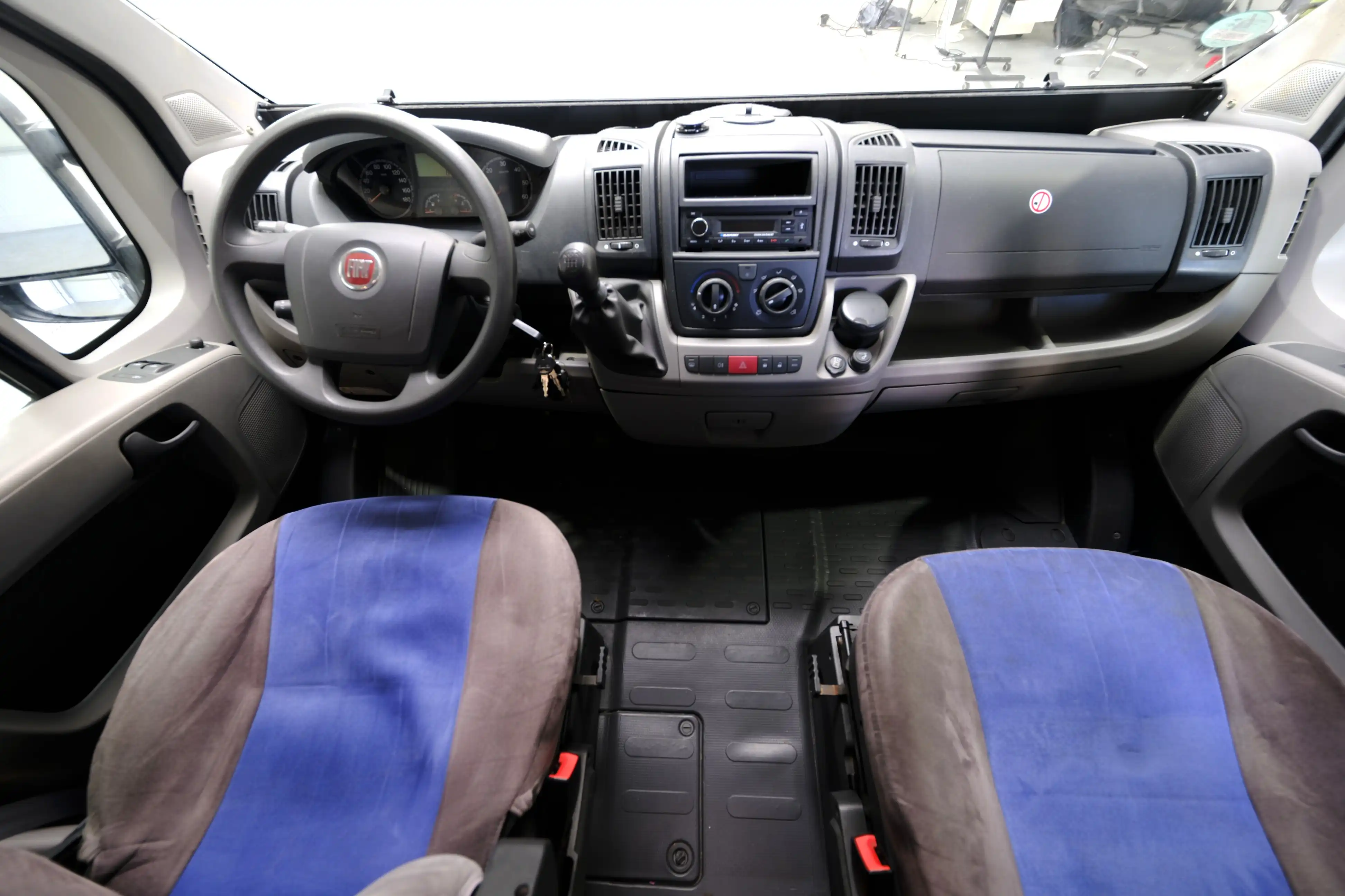 GLOBECAR Campscout