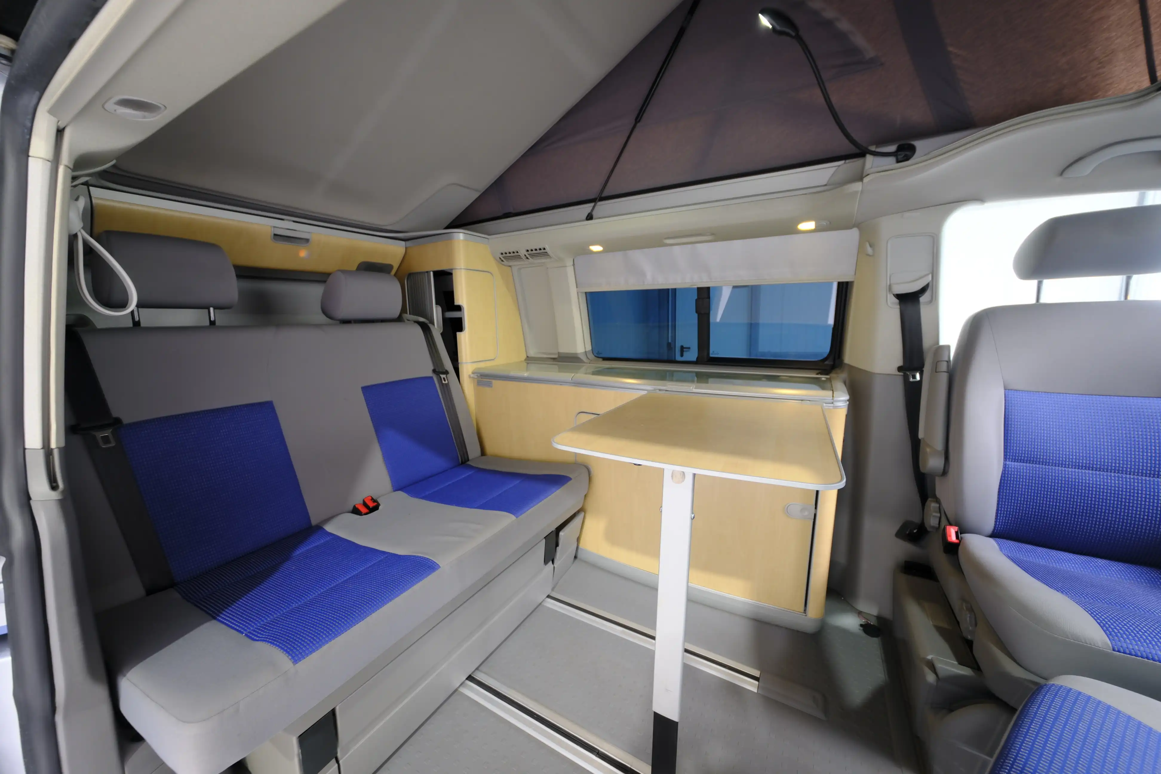 VOLKSWAGEN California