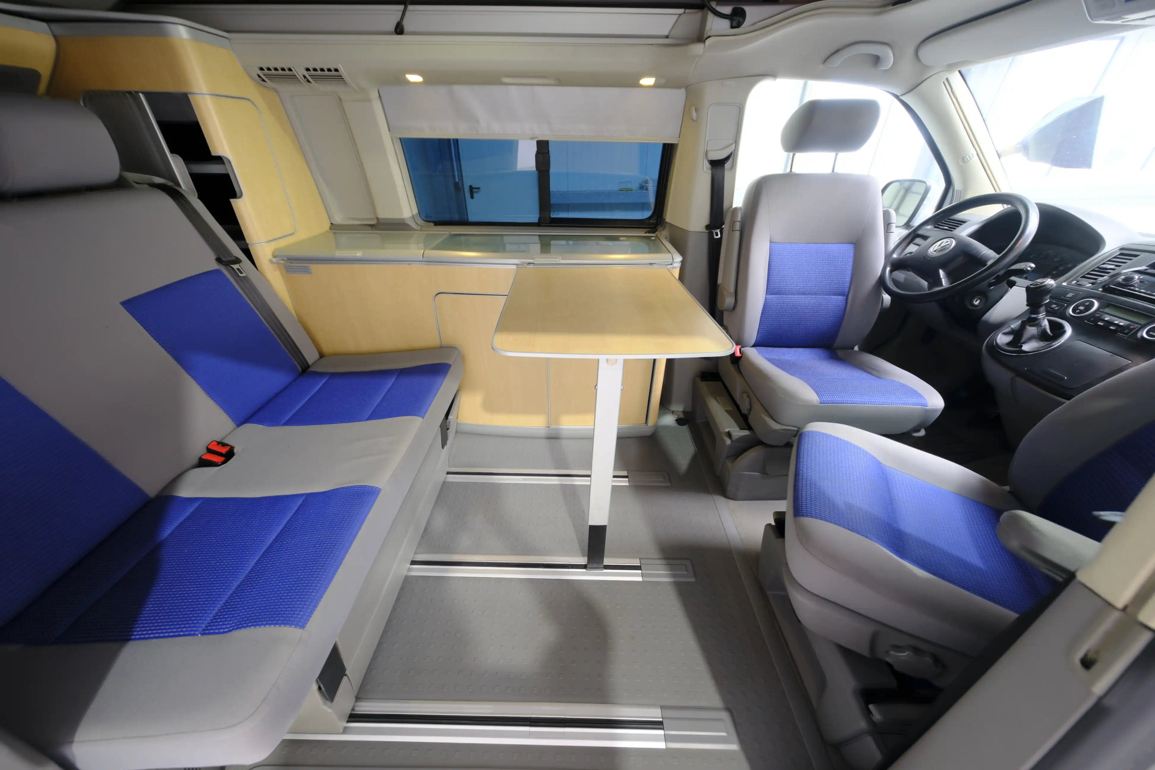 VOLKSWAGEN California